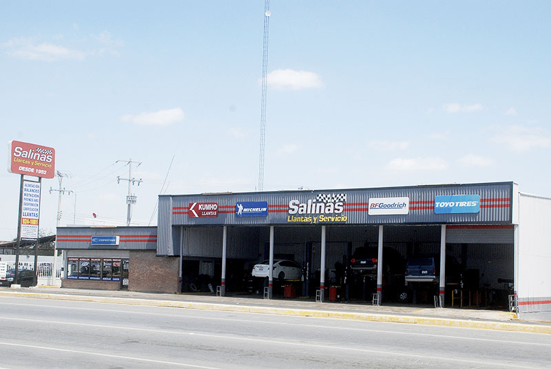 Fachada de Blvd. Morelos esq. Puerto México (frente a Waldo’s)